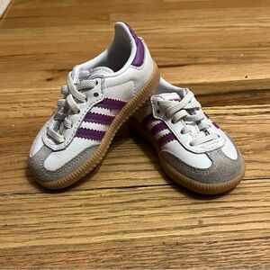 VGUC Toddler Adidas Sambas.
